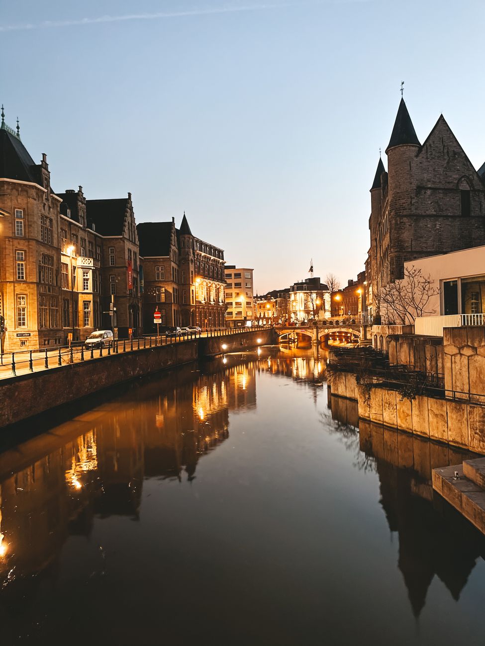 Belgische prachtige herfst en historische gebouwen